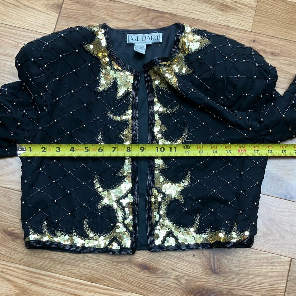A.J. Bari Elegant Black Silk beaded cropped jacket sz 8 - Picture 8 of 9